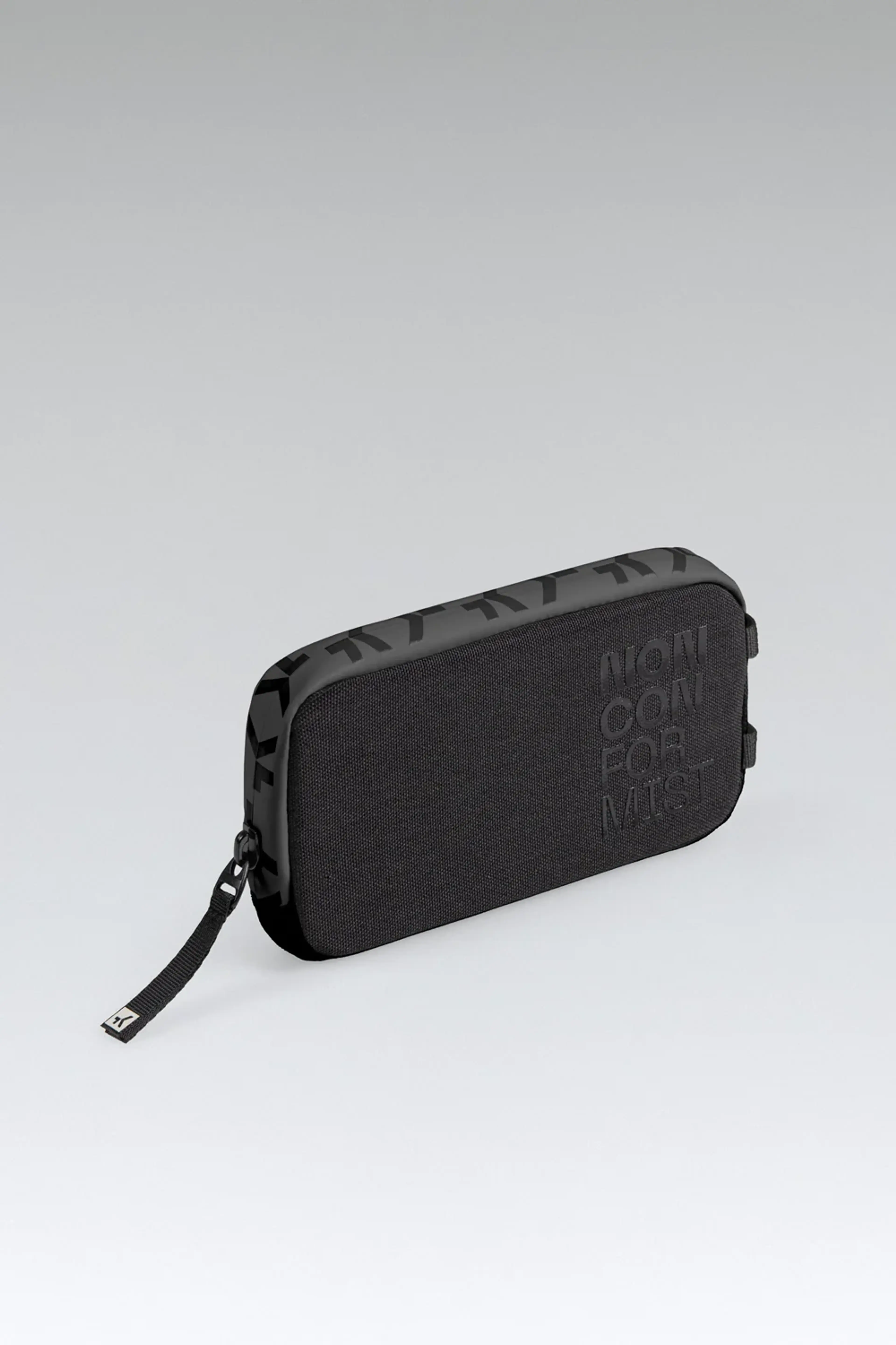 FUNDA DE MOVIL ESSENTIAL 2.0