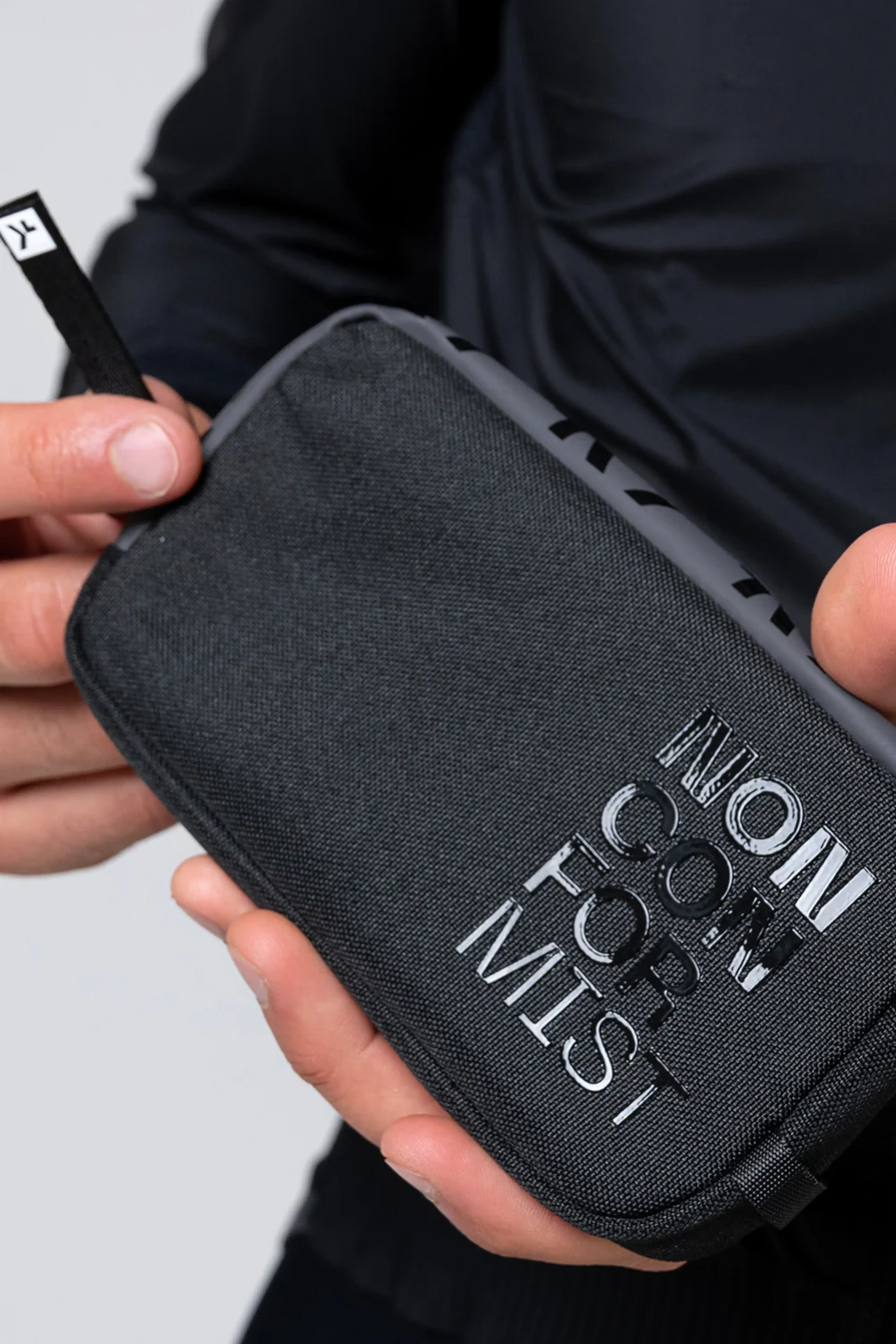 FUNDA DE MOVIL ESSENTIAL 2.0